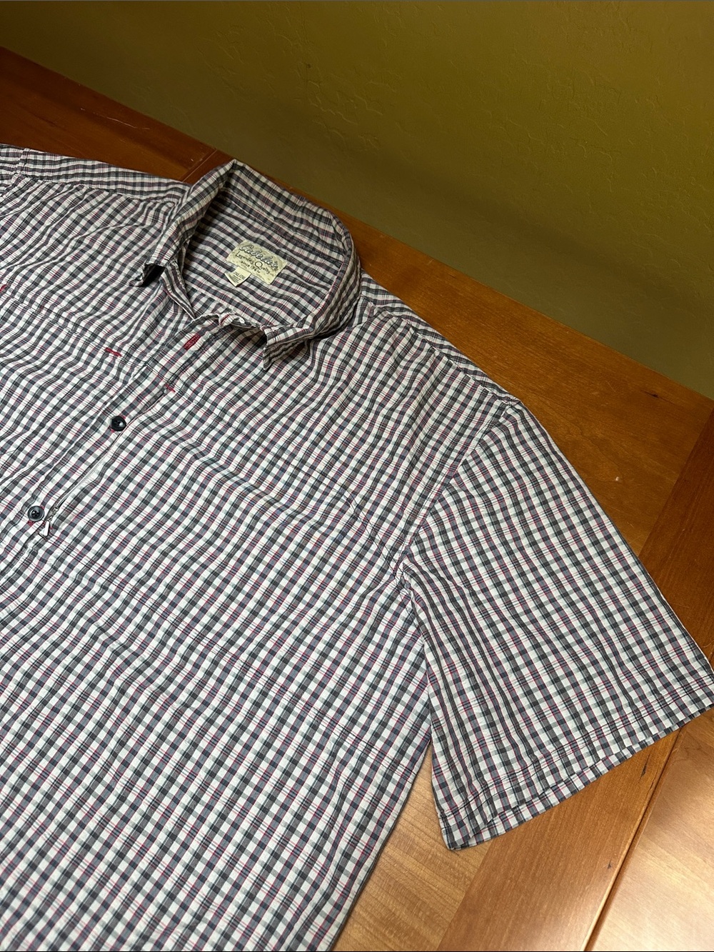 Cabela's Men's 2XL Short-Sleeve Button-Down Shirt - Blue and Red Plaid